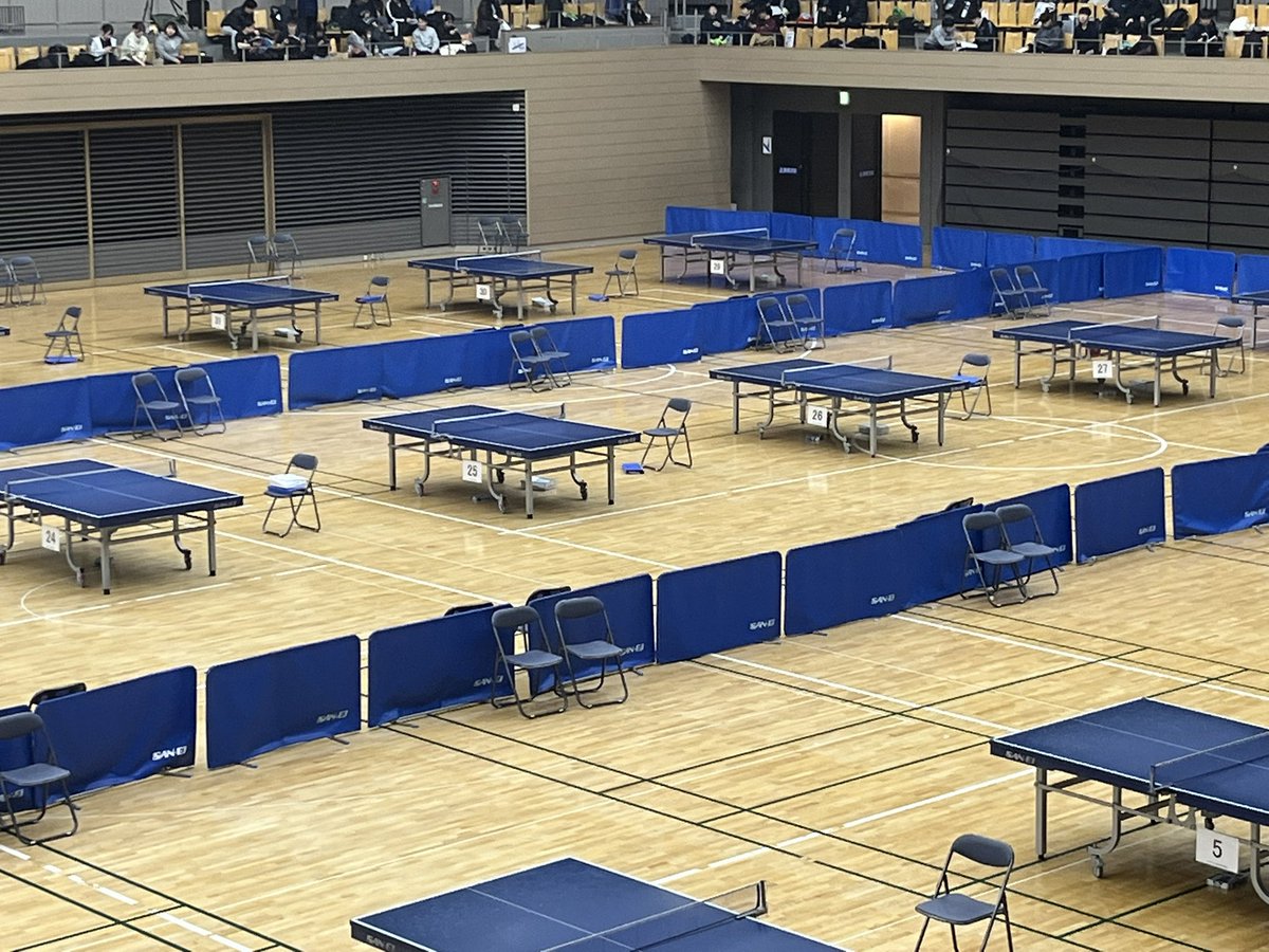 新体連の全国大会に出場してます！

埼玉の所沢市民体育館で私も参加しています！

広くて綺麗な体育館で参加者の数も多く、長い戦いになるとは思いますが優勝目指して頑張ります！