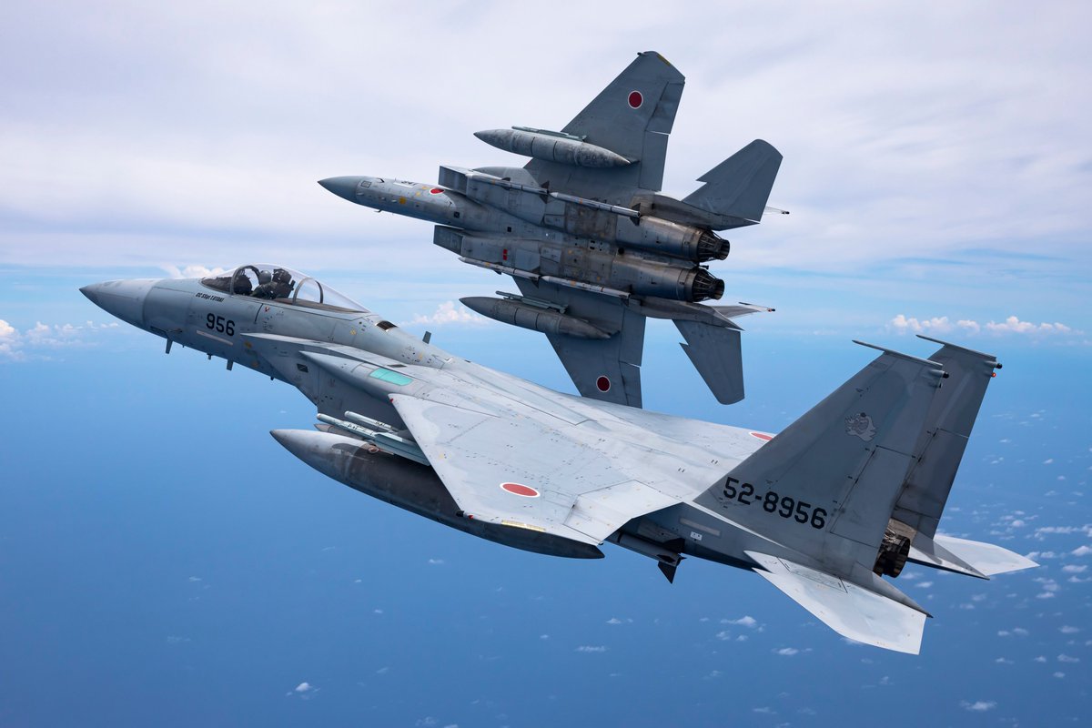 昨日、東シナ海及び太平洋において領空侵犯のおそれがあったため、空自南西航空方面隊の戦闘機が緊急発進し、対応しました。防衛省・自衛隊は、引き続き、我が国の領域と国民の皆様の平和な暮らしを守るため、24時間365日、対応に万全を期していきます。
※写真は資料画像
#航空自衛隊 #スクランブル