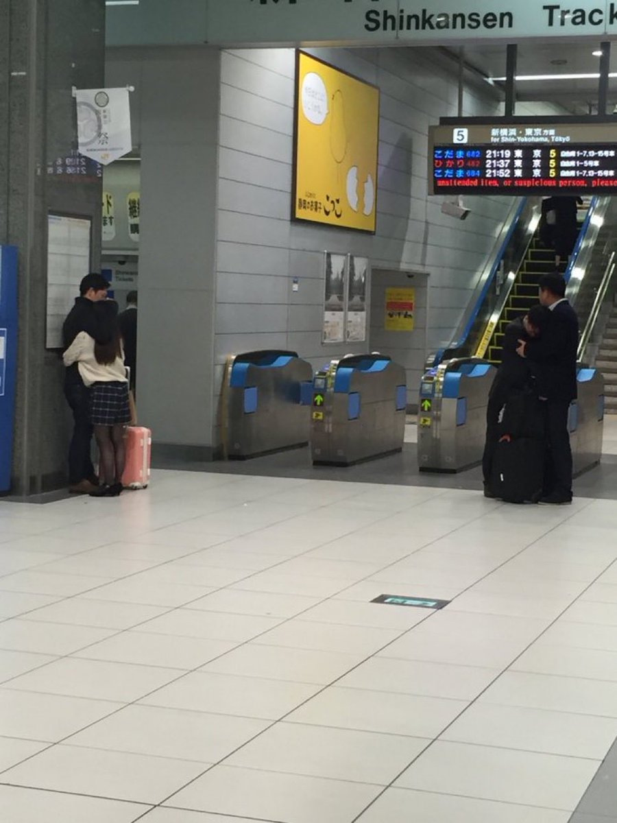 majalahdiffa's tweet image. ←恋愛
→ 泥酔