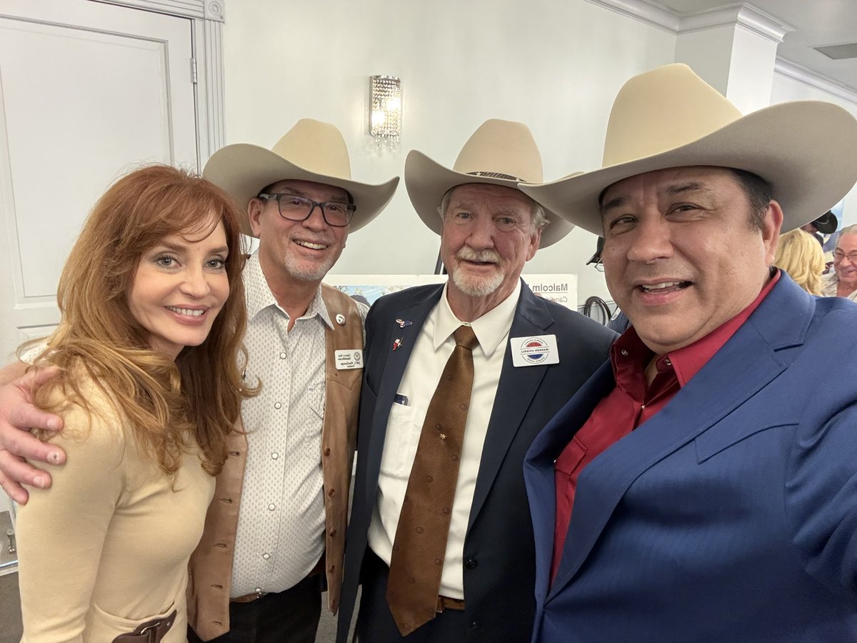 honisraelgarcia's tweet image. A very well attended event! I met several voters who are ready to VOTE RED! #hcrp #gop #harriscountygop #suvotoessuvoz #sisepuede
