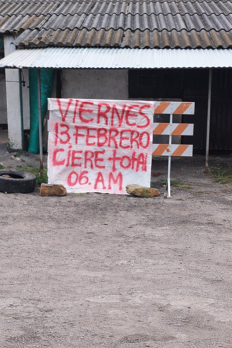 DOLLYXIOMARA's tweet photo. 🚧 Atención conductores:Este viernes 13 de febrero habrá cierre total de la vía #Pamplona – #Bucaramanga, sector El Aventino (#Mutiscua), desde primeras horas del día. La protesta se realiza por el mal estado de la vía y obras inconclusas.
⚠️ Programe su viaje con anticipación. https://t.co/SYJmbVQU0h