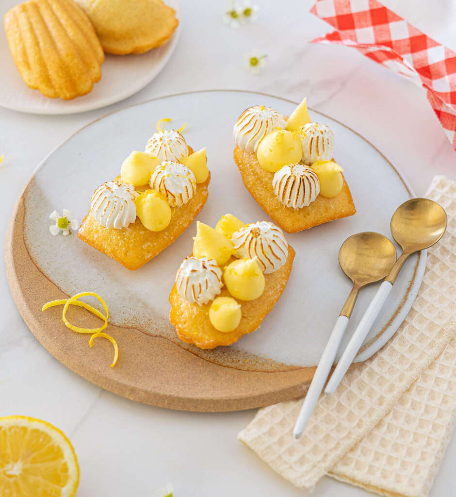 holicatyou's tweet image. RT만 해주시면, 1분께 치즈퀸 신제품 간식꾸러미 갑니다!🧡비스켓사이에 통초콜렛 들어있는 픽업은 솔티드캬라멜로, 와플텐 드실 때 비교해보시면 재밌으실 것 같아서💚말차 웨이퍼샌드,💛본마망 마들렌은 개별포장이라 나눠먹기 좋아서, 견과계의 에르메스라는 사할리의 석류와 바닐라가 블랜딩된