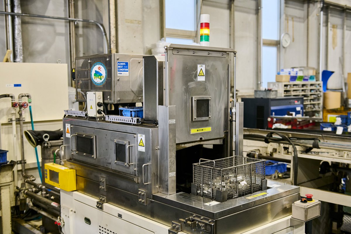弊社では加工時に付着した油類を落とすために洗浄機を使用しております。ステンレスなので洗浄後に錆が発生するような事も無くきれいな製品をお届けする事が可能です。サイズに制限はございますが、ご希望がございましたら是非お声がけください！
#材料洗浄機 #豫洲短板産業