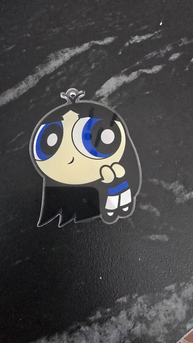 minjizgcf's tweet photo. my new pop socket https://t.co/do8WYA1vM7