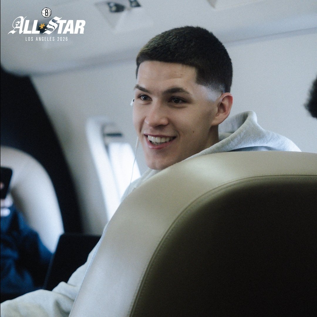 El niño de tus ojos, mami. 

Egor Demin es un Rising Star.