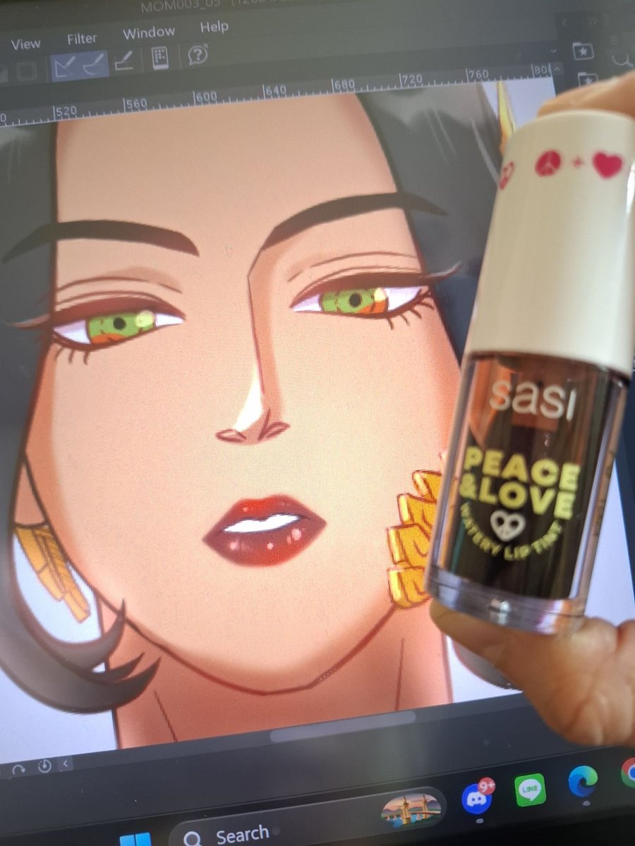 Ref สีลิปสติกที่เด็จแม่ใช้ ไปตำกันได้
ปล. รอพรี่ sasi ศศิ เป็นสปอนเซอร์ ใช้แบรนด์นี้แต่งหน้าตลอดนะคะ ขอบเขาดีจริง 🥹🙏

ยังเปิด Pre-Order
⌜เสด็จแม่เจ้าขา ลูกกลับมาแล้วเจ้าค่ะ⌟
รอบ Comic Square 9 และไปรษณีย์
ตั้งแต่วันนี้. - 25 ก.พ. 2569
ได้ที่ Link : forms.gle/oN6jUXDNDM6q3R…