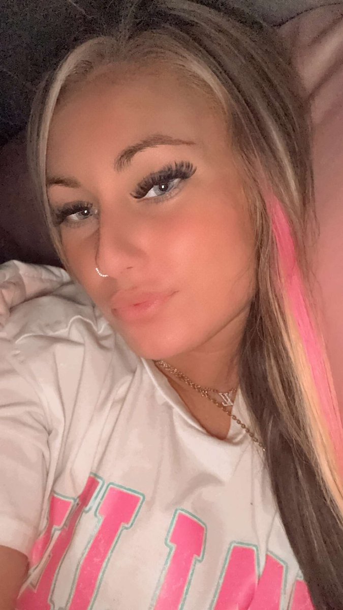 leah tweet media