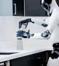 GerritFrans's tweet photo. @Figure_robot Glass pickup @ 1:45. 
How is the bottom glass not falling out the top glass? https://t.co/n00Iy0D4Fe