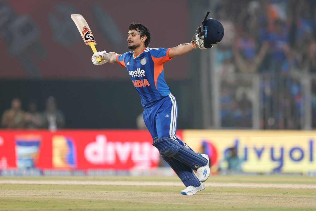ISHAN KISHAN -: Third Indian batter to score a Fifty in the Powerplay for India in T20 WC History .

- He joins the list with Rohit &amp; Rahul.
🇮🇳🇮🇳🇮🇳