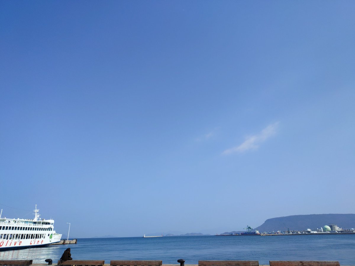 aappiixx's tweet photo. 瀬戸内海きもちいいー
よく晴れてて最高です。 https://t.co/otHhdi8juo