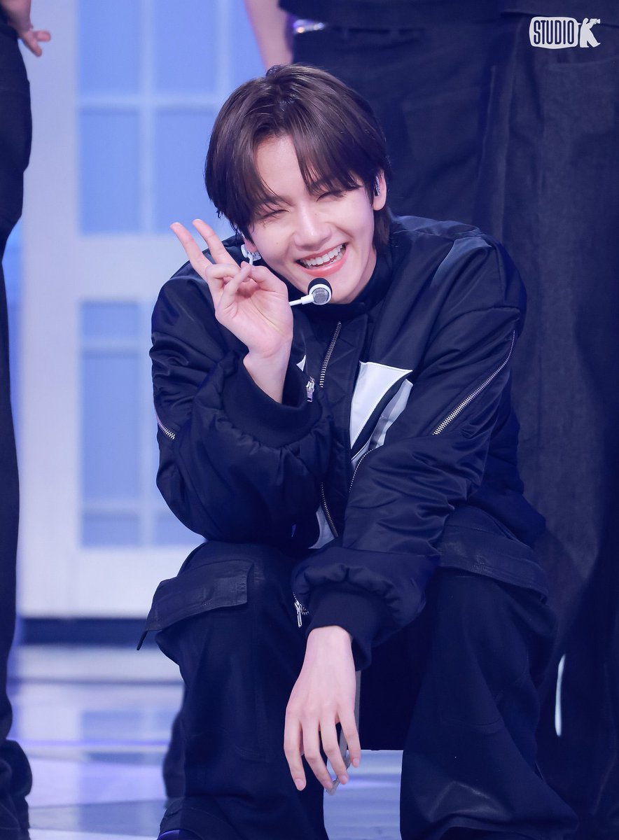 백현아 맛있는거 챙겨먹고 오늘도 제일 즐겁고 행복한 하루 보내거라!!! 😙❤️🍀