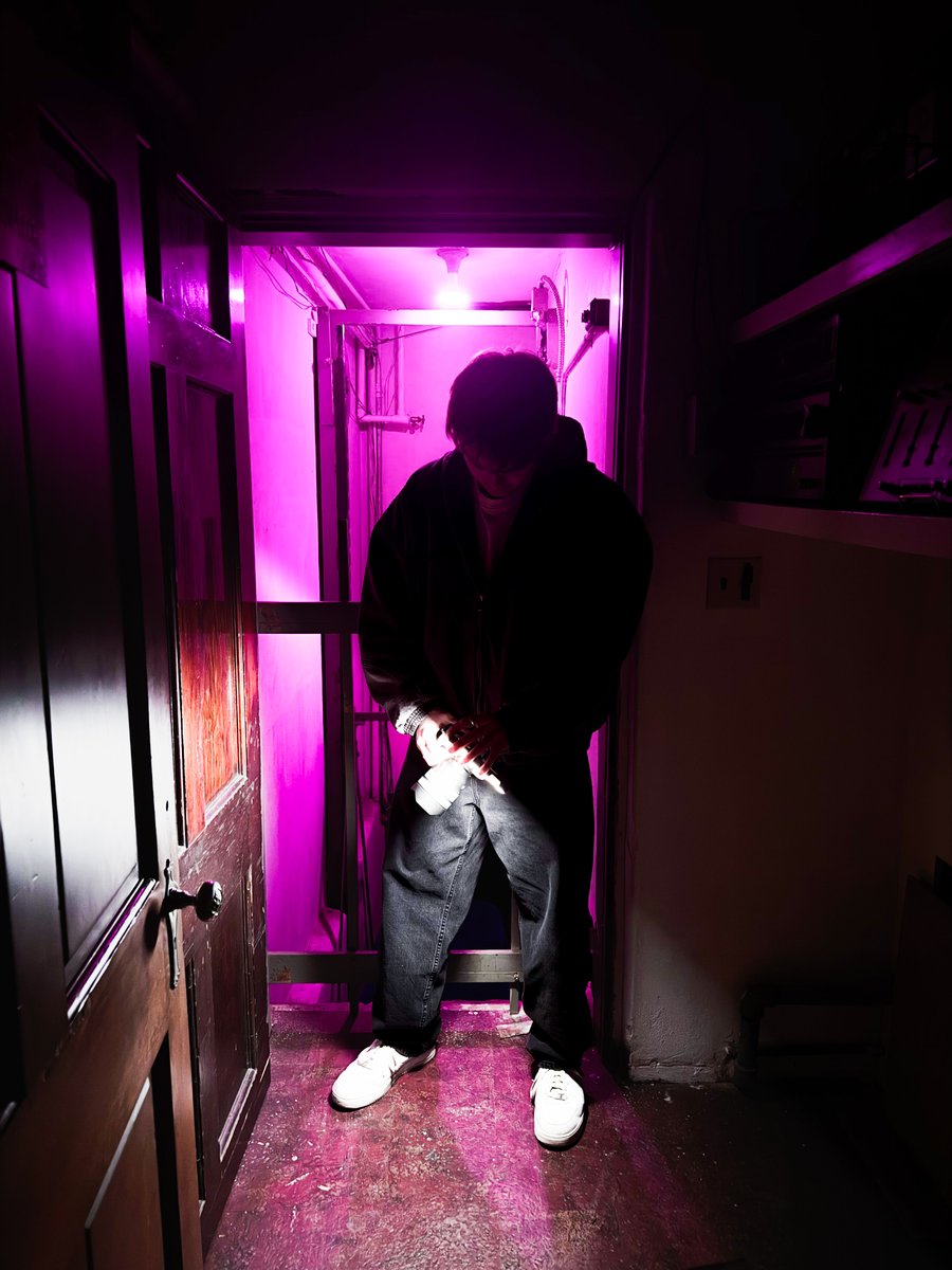 JakeGhost_'s tweet photo. New video out now + Giveaway!!👇🏼👇🏼

I bought and tested every single app in the App Store at America’s most haunted mortuary and funeral home😈

How to enter to win a FREE EMF detector:
1. Subscribe on YouTube
2. Follow on Insta
3. Like and comment on my instagram post https://t.co/JlRjMC2QEC