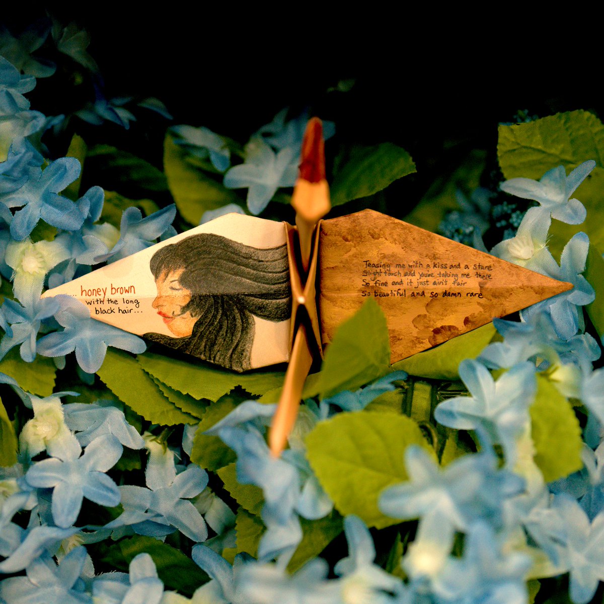 CiscoCranes's tweet photo. A very #playful take on #admiration of a #female for those that enjoy #underground hip hop.

If that's your #style may you find your #lady brown. 🙂

#LadyBrown #Nujabes #CYNE #HipHop #BonfaBurrowsBrazil #Love #Kiss #Stare #Honey #Brown #PaperCranes #Origami https://t.co/HPhoxPZk9S