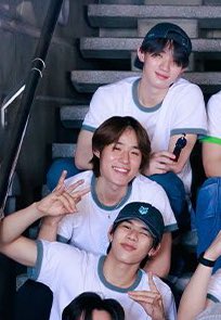 ㅠ.ㅠ
🫳🏻
🐻‍❄️
🐻
🐼