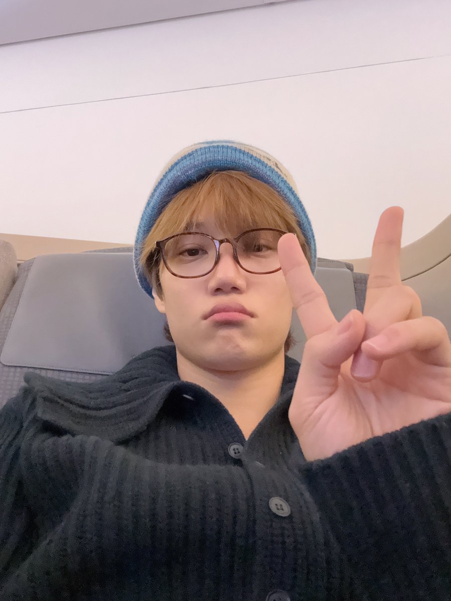 zkdlindaily's tweet photo. [💭] https://t.co/5gFhXorbAT