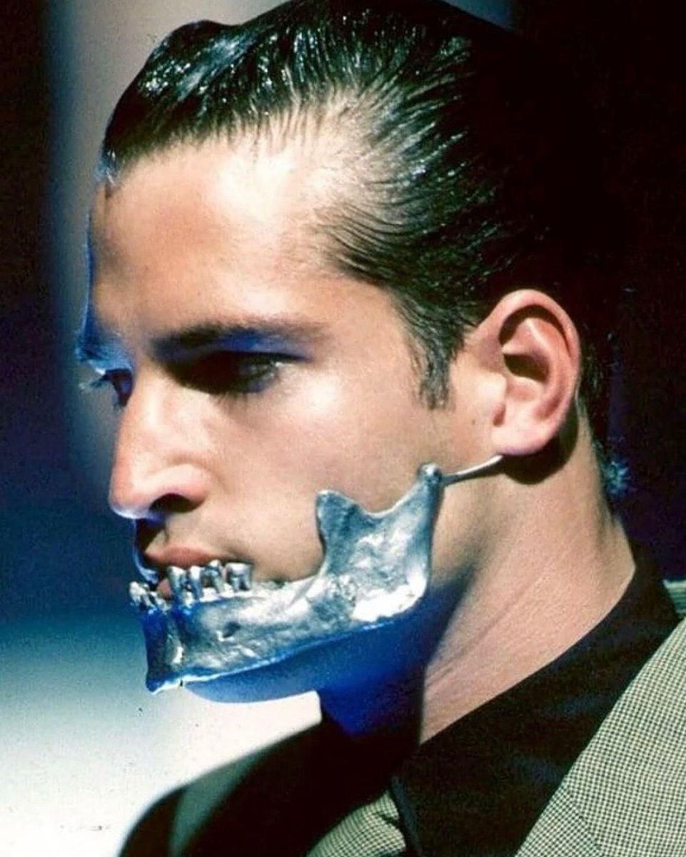 Rogue Fashion tweet media