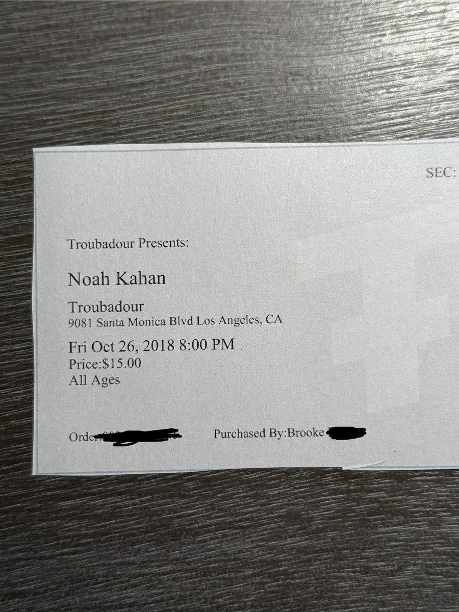 b ⭐️ tweet media