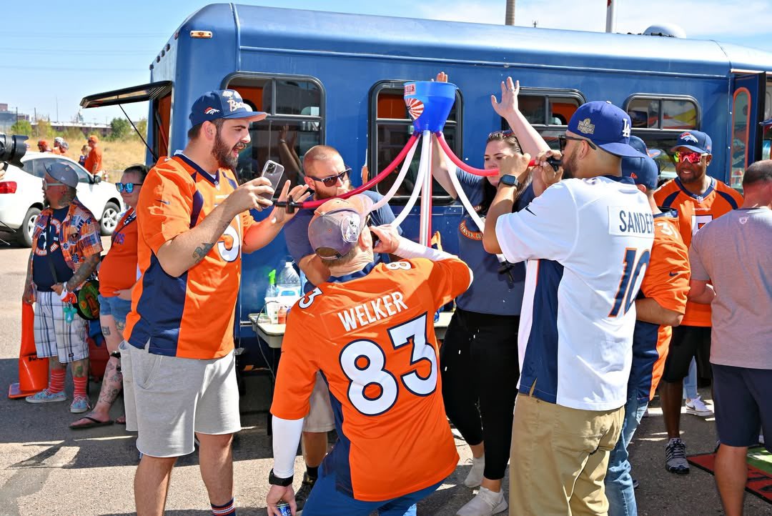 Tailgreeter tweet media