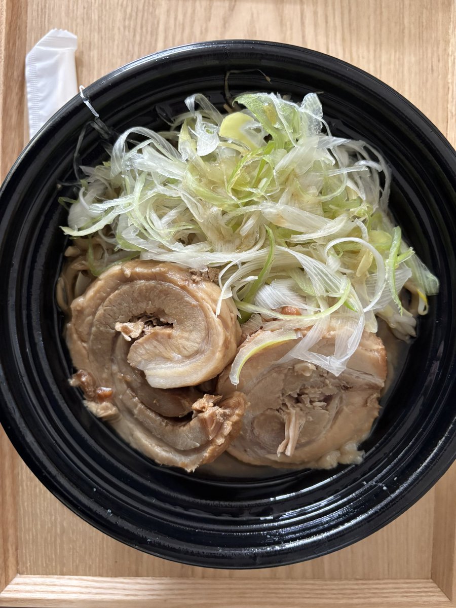 びんびん豚、出前館で注文できたのでお昼は出前のびんびん豚