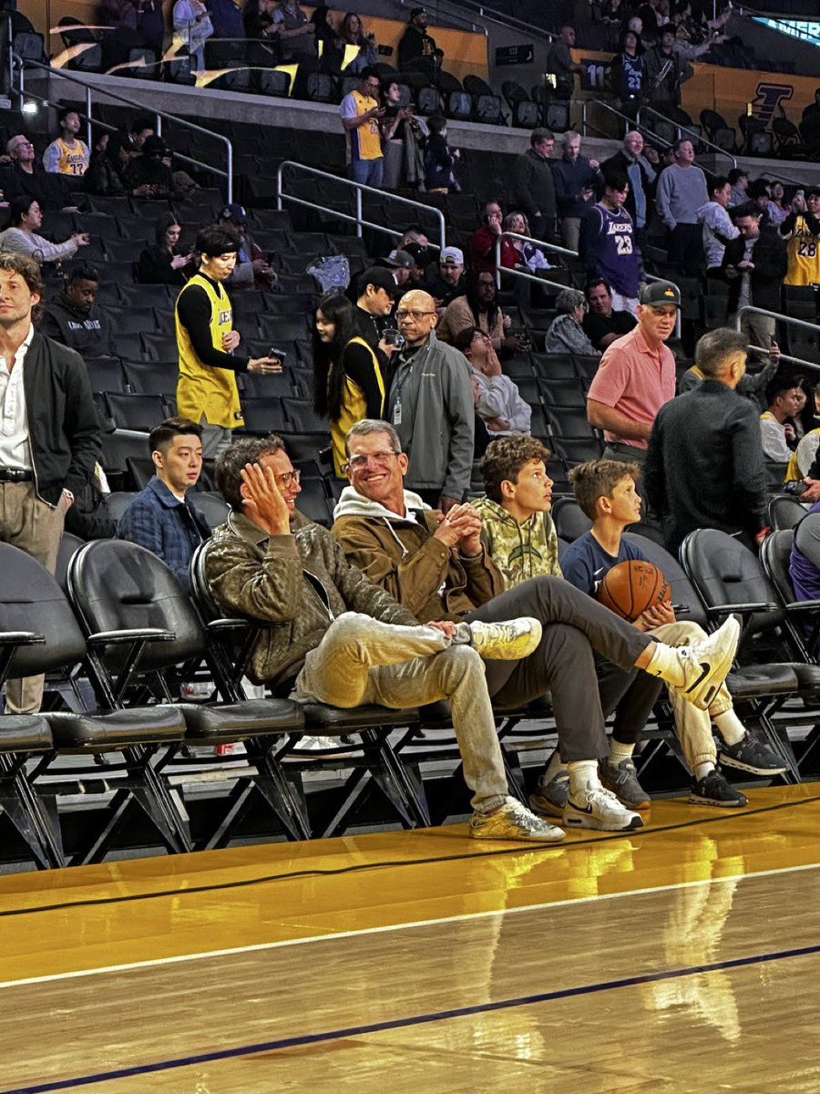 ChargersMuse tweet media