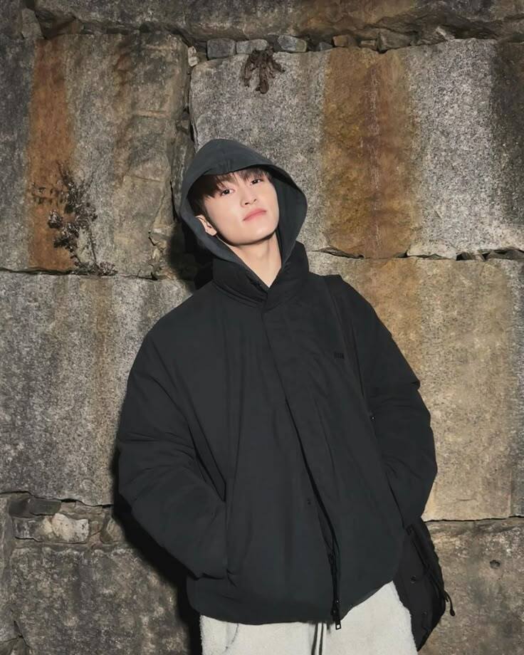 selfolssi ♤ tweet media