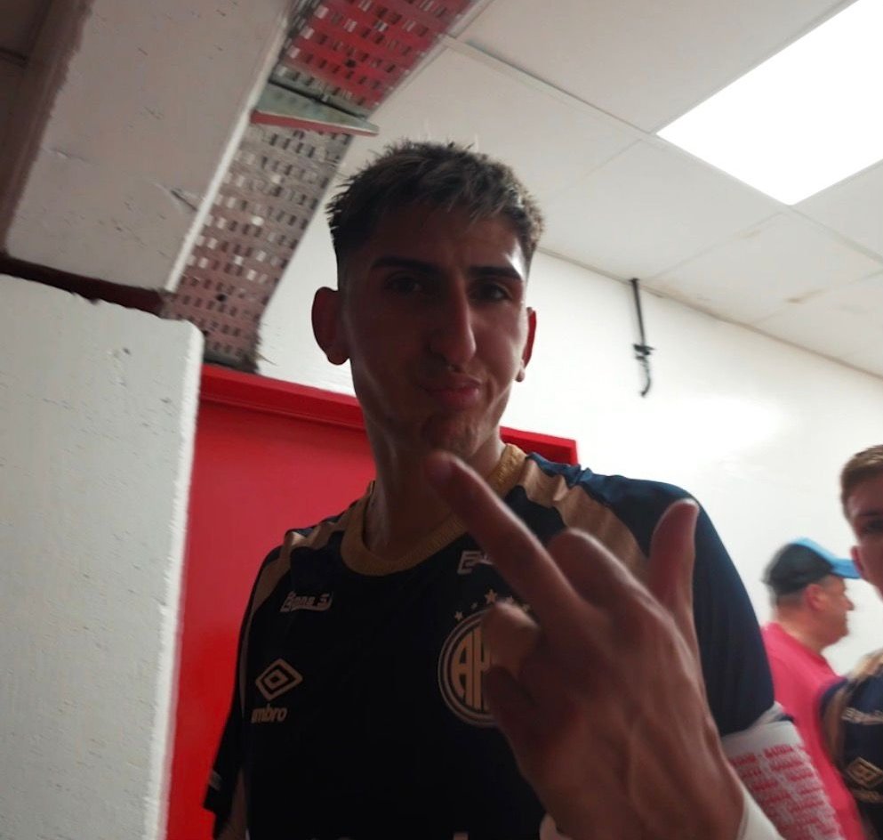 DavidovichLucas's tweet image. Van a seguir mamando del mejor 10 del fútbol argentino hasta el final de sus vidas.