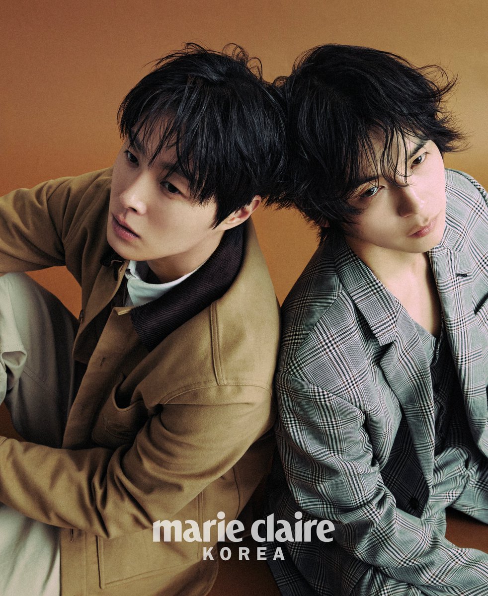 오늘 막을 올리는 연극 #비밀통로 의 주역들. #김선호 와 #양경원, #이시형, #강승호 를 만났습니다.🙌🏻 낯선 공간에서 생의 기억을 잃은 채 마주한 두 사람의 생과 사의 틈새를 포착한 연극, 비밀통로.🤫 #마리끌레르코리아 3월호에서 이들의 화보와 인터뷰를 만나보세요.📸

#연극 #INTERVAL
#양경원