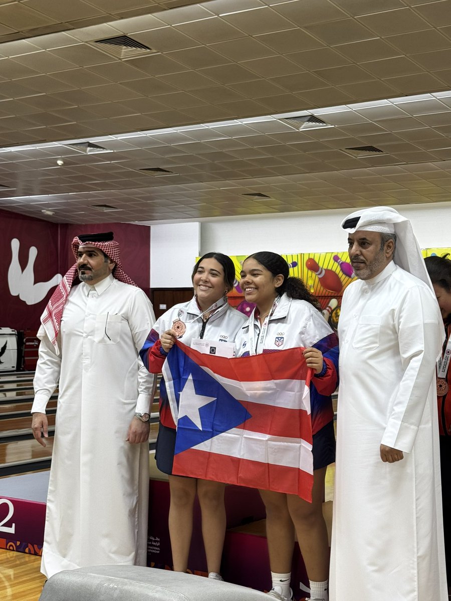 Let’s go! 🤩 Congrats to Valeria Colon on earning a bronze medal in today’s doubles competition! 🥉🇵🇷 

#RollWave🌊
