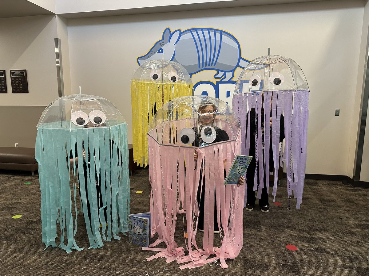 Moore Library tweet media