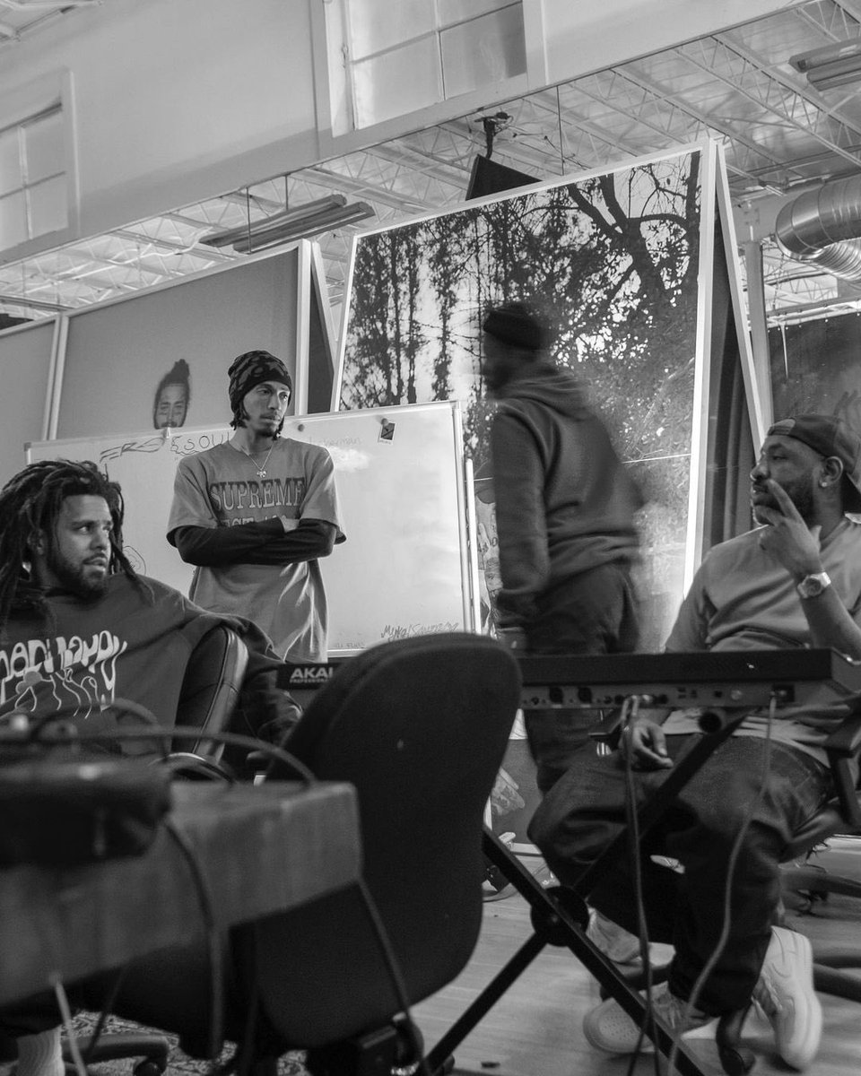 MIKE WILL MADE-IT
RESET 💿

J. COLE (FEATURE) 

MARCH 20TH 🚨