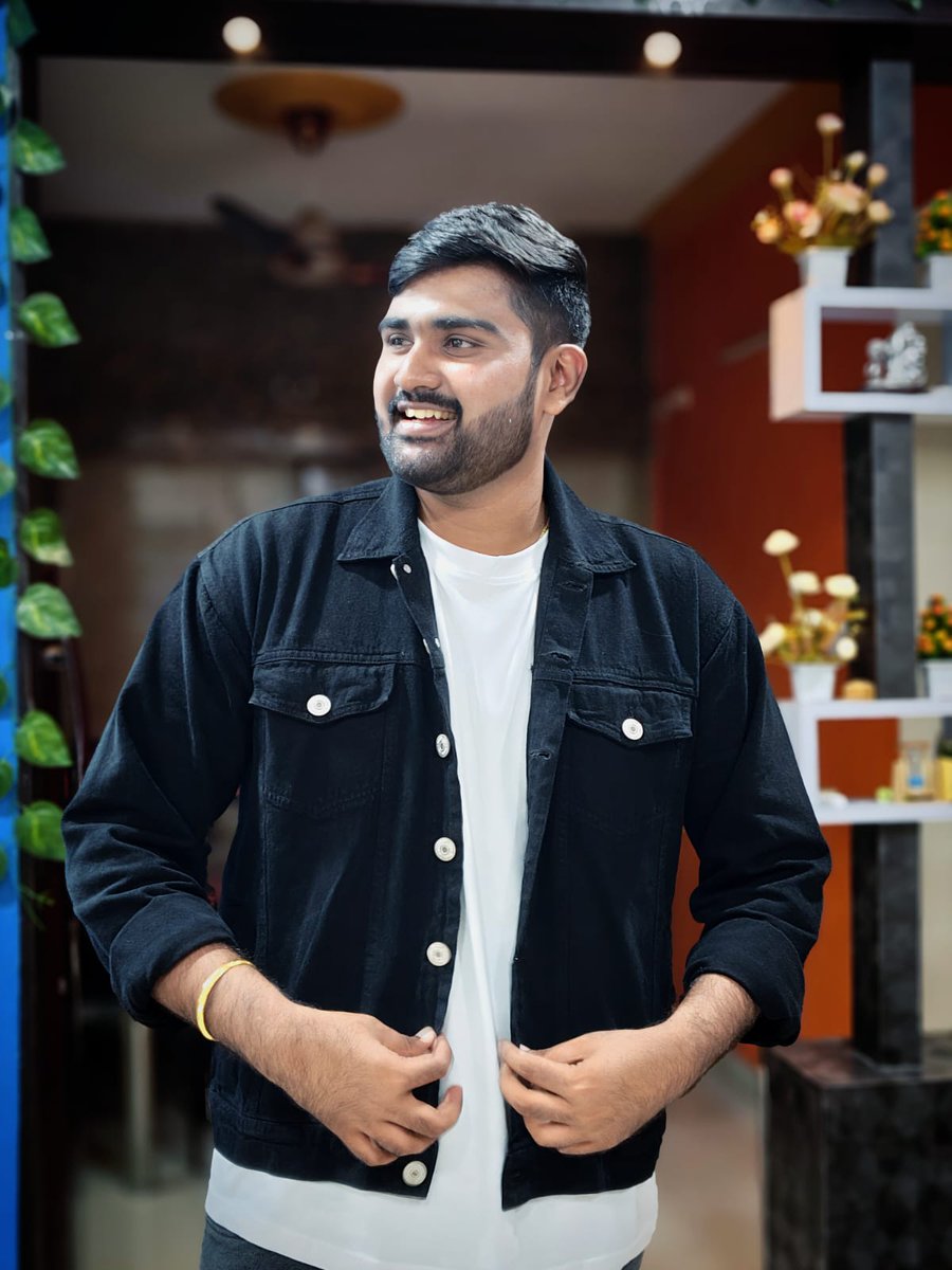 Happy Birthday Baa <a href="/SainathPb45/">Prabhas Devotee 🔥</a> 
Blessing A Happy Year For You 😸❤️