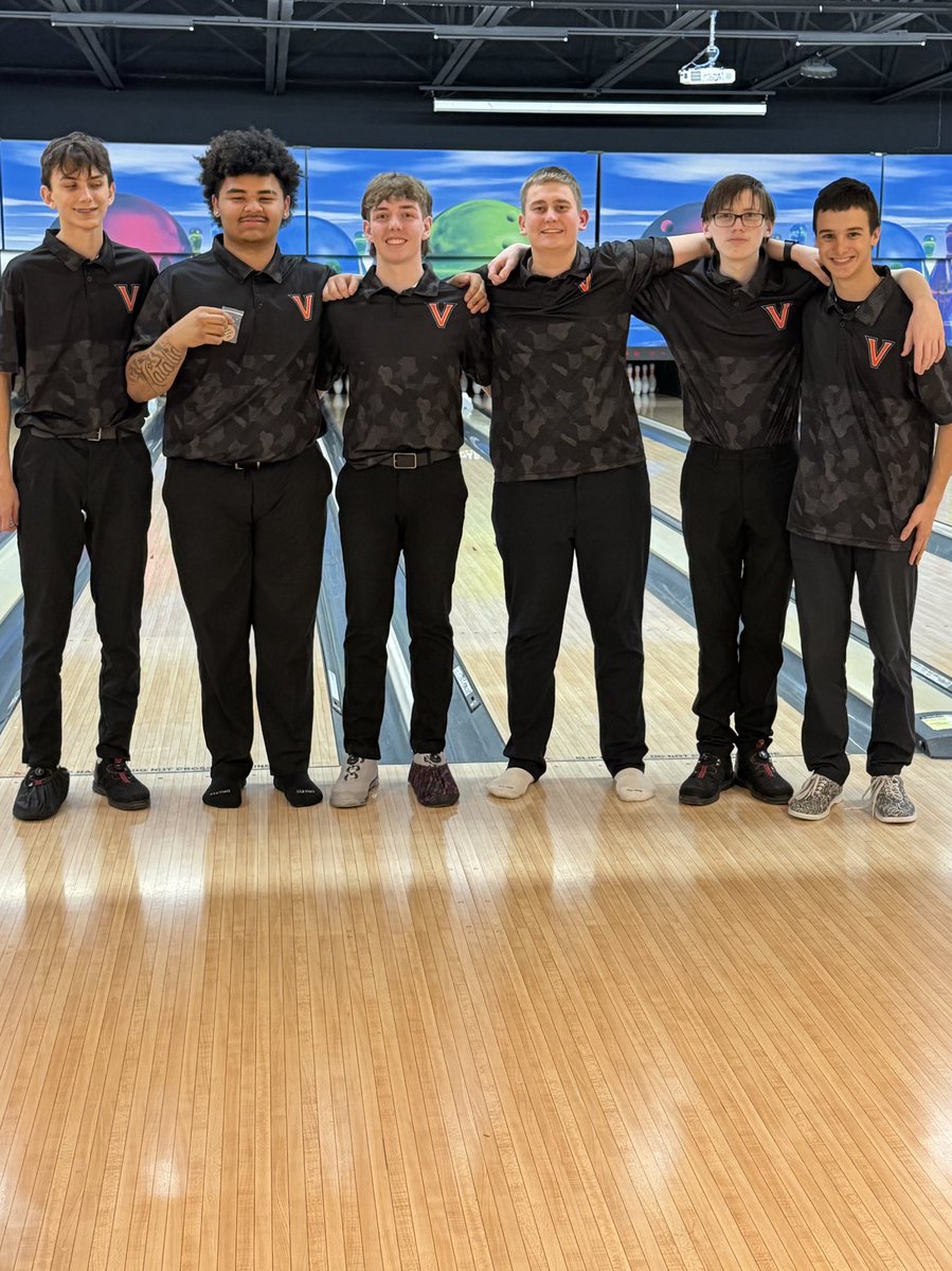 Valley Bowling tweet media