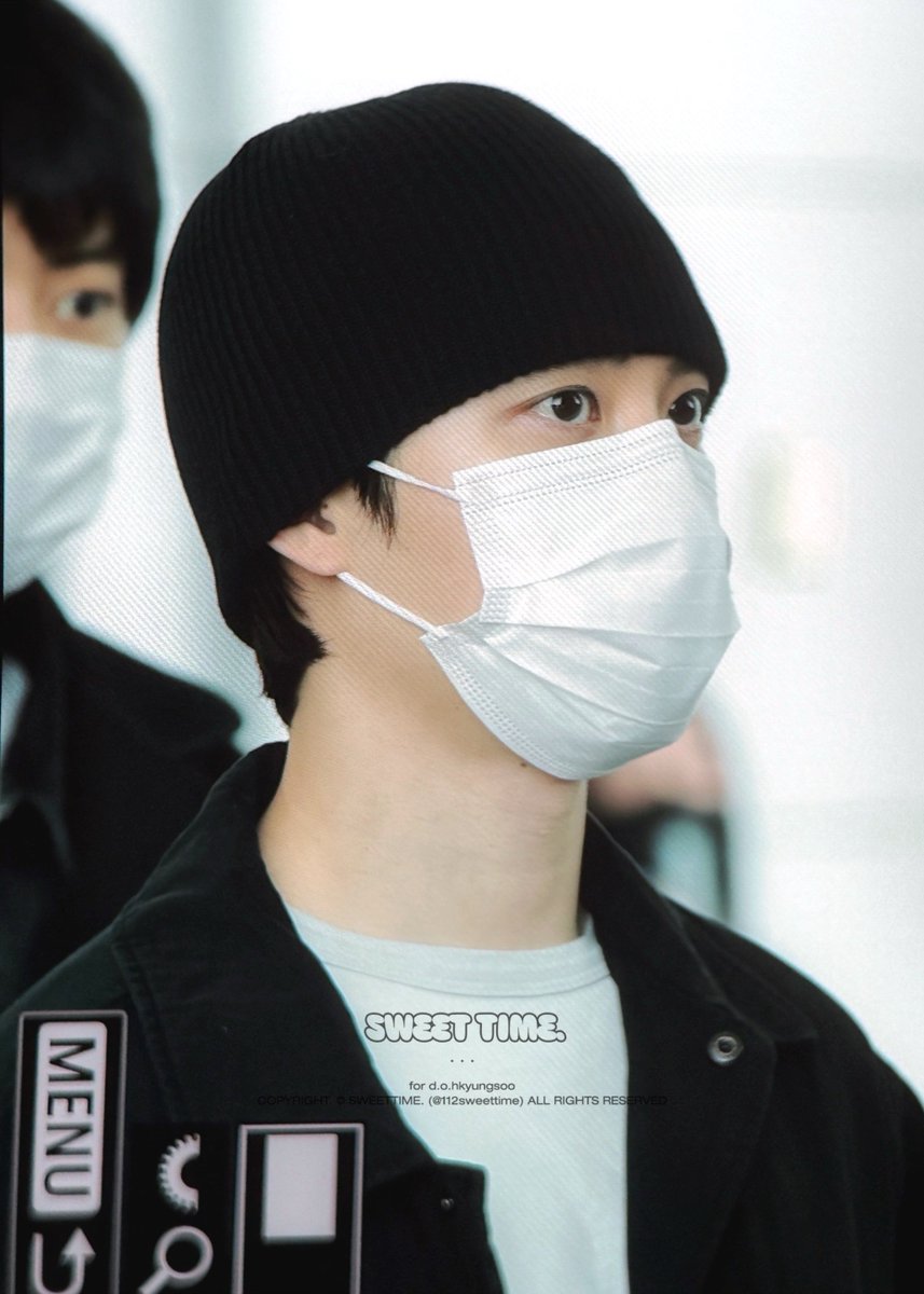 260213 ICN 콩알 🖤

#도경수 #디오 #DOHKYUNGSOO #KYUNGSOO #DO (D.O.) #都敬秀 #都暻秀 #ドギョンス #EXO <a href="/DOHKYUNGSOO_X/">도경수(DOH KYUNG SOO) OFFICIAL</a>