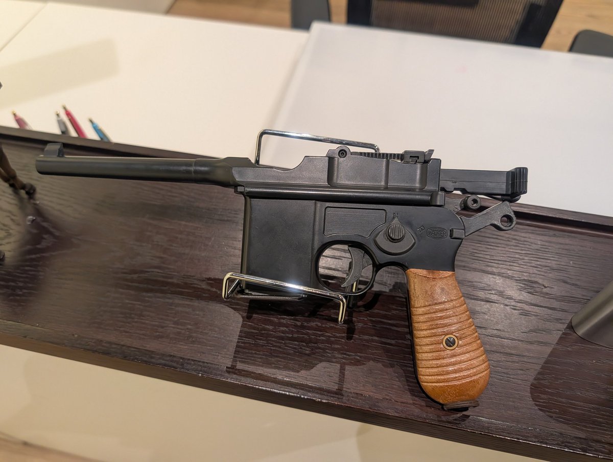 Ganloss : ガンロス tweet media