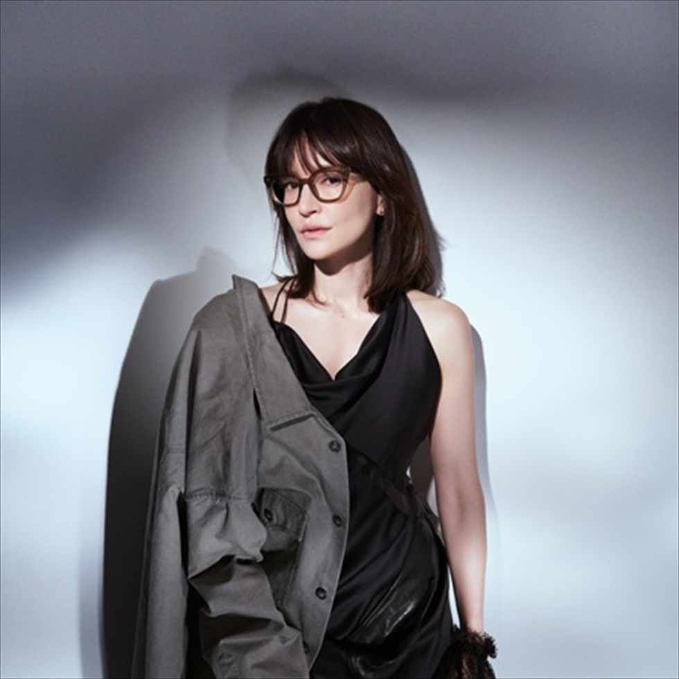 encore_inf's tweet image. アンジェラ・アキ ニューアルバム「SHADOW WORK」2月11日(水)リリース！ 収録曲「Dance with Darkness」Lyric Videoも公開スタート！

e.usen.com/news/news-rele…

#SHADOWWORK #アンジェラアキ #angelaaki