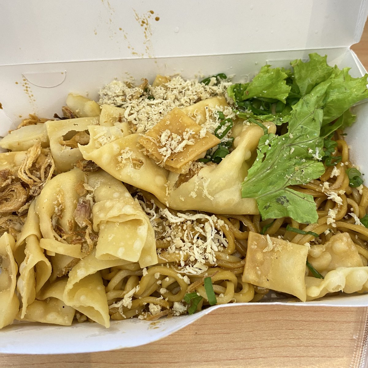 raniismee's tweet image. Gacoan or Wizzmie?