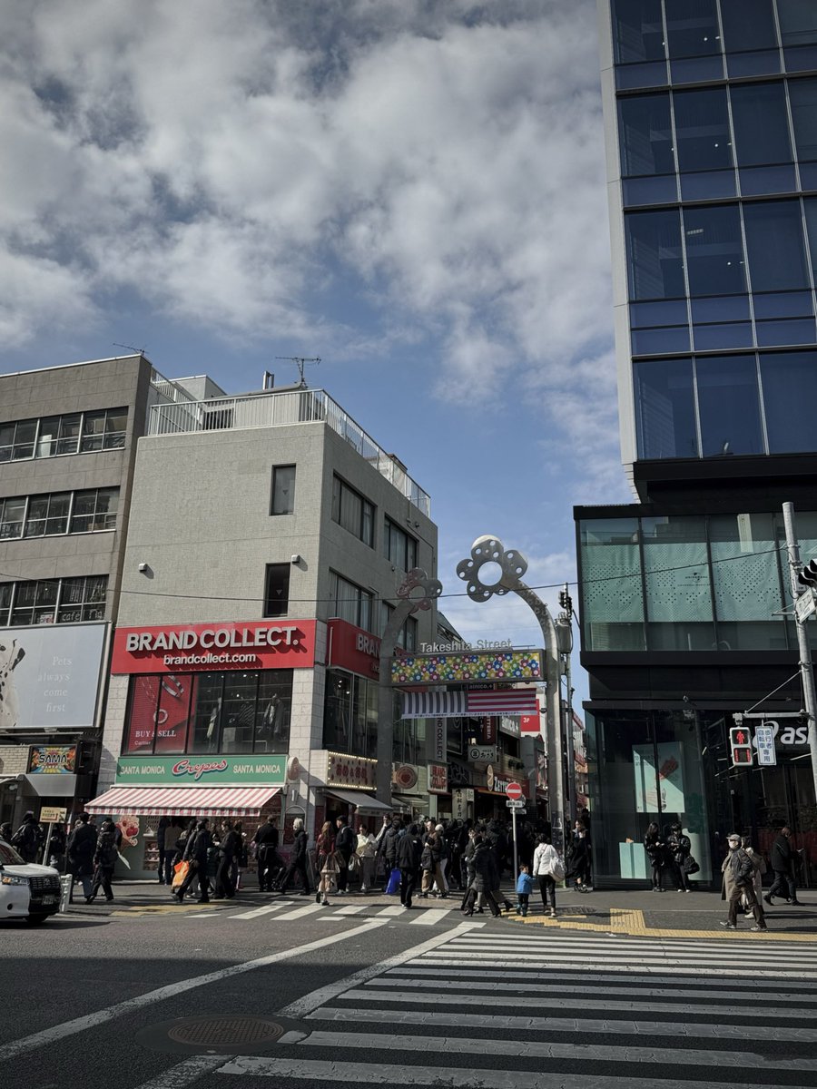 ユニバーサルミュージックへ
ミニマム交渉です

ミセスグリーンアップルはストリングスの起用が多く嬉しいですね