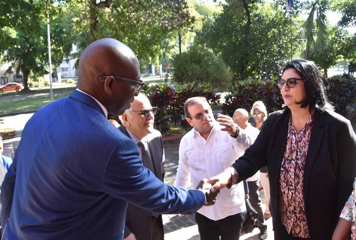 En una jornada de profundo contenido humanista y antiimperialista, el Instituto Cubano de Amistad con los Pueblos fue escenario de un significativo intercambio con el Buró del Comité por los Derechos Inalienables del Pueblo Palestino.

#CubaConPalestina #ICAPCuba