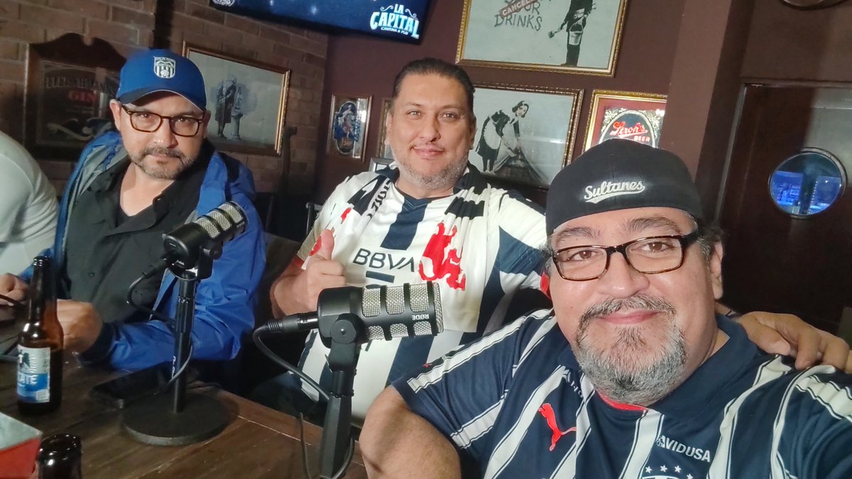nandoreyes's tweet photo. Estamos en vivo #BarRayado
https://t.co/yfhHQfabyr https://t.co/MsouvtyJ42
