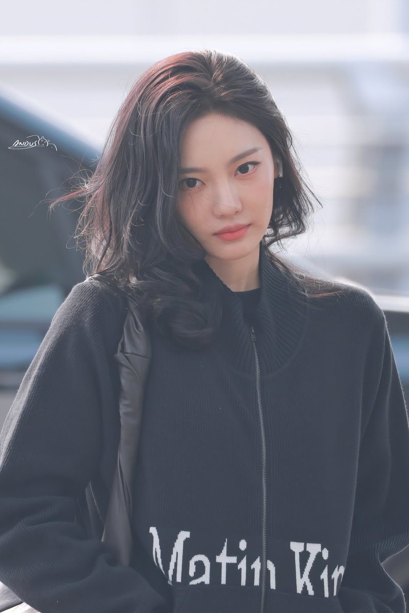 AndusMui's tweet photo. 260213 ICN

#ningning #닝닝 #寧寧 #宁宁
#NINGNING #寧藝卓 #宁艺卓
#aespa https://t.co/Bf0STHHrgy