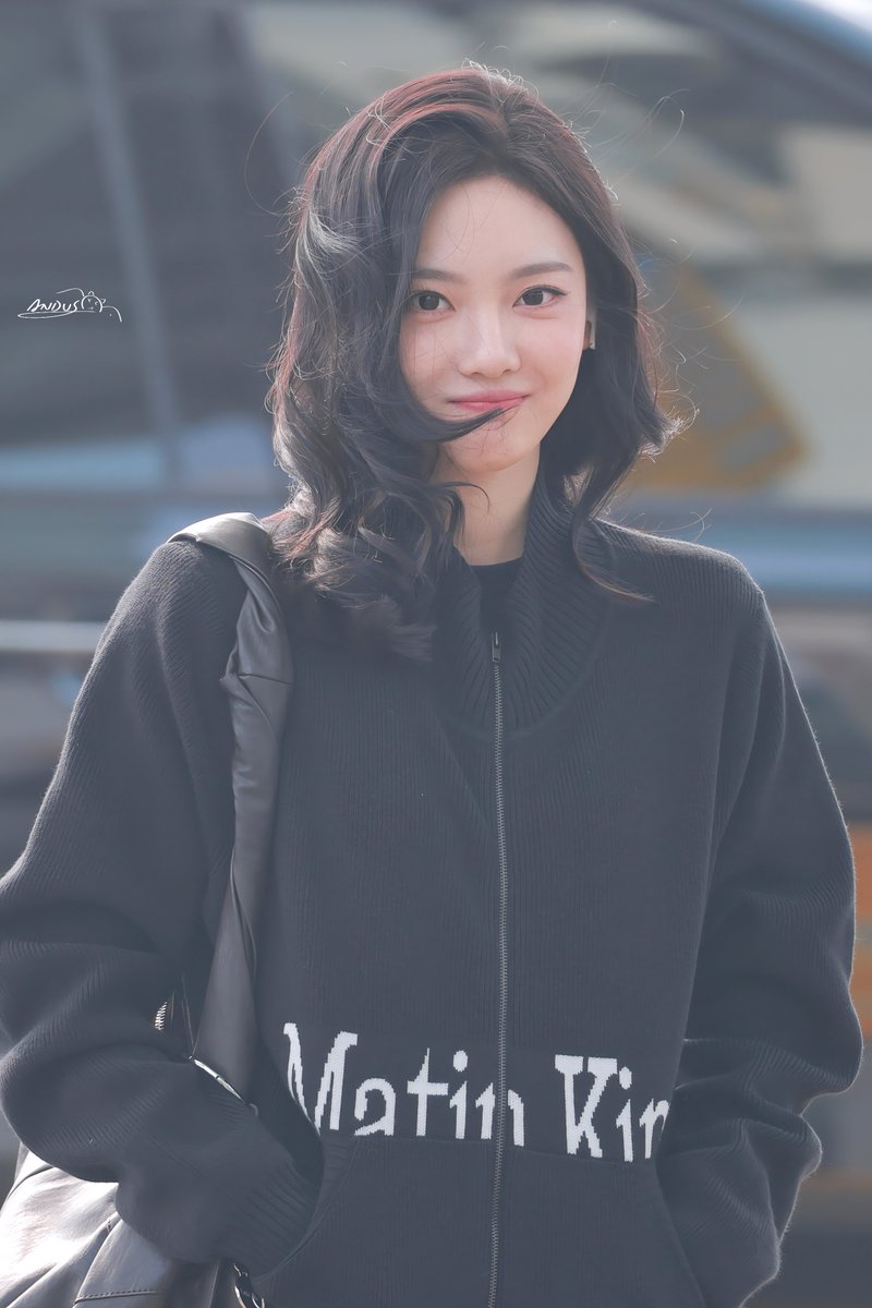 AndusMui's tweet photo. 260213 ICN

#ningning #닝닝 #寧寧 #宁宁
#NINGNING #寧藝卓 #宁艺卓
#aespa https://t.co/Bf0STHHrgy