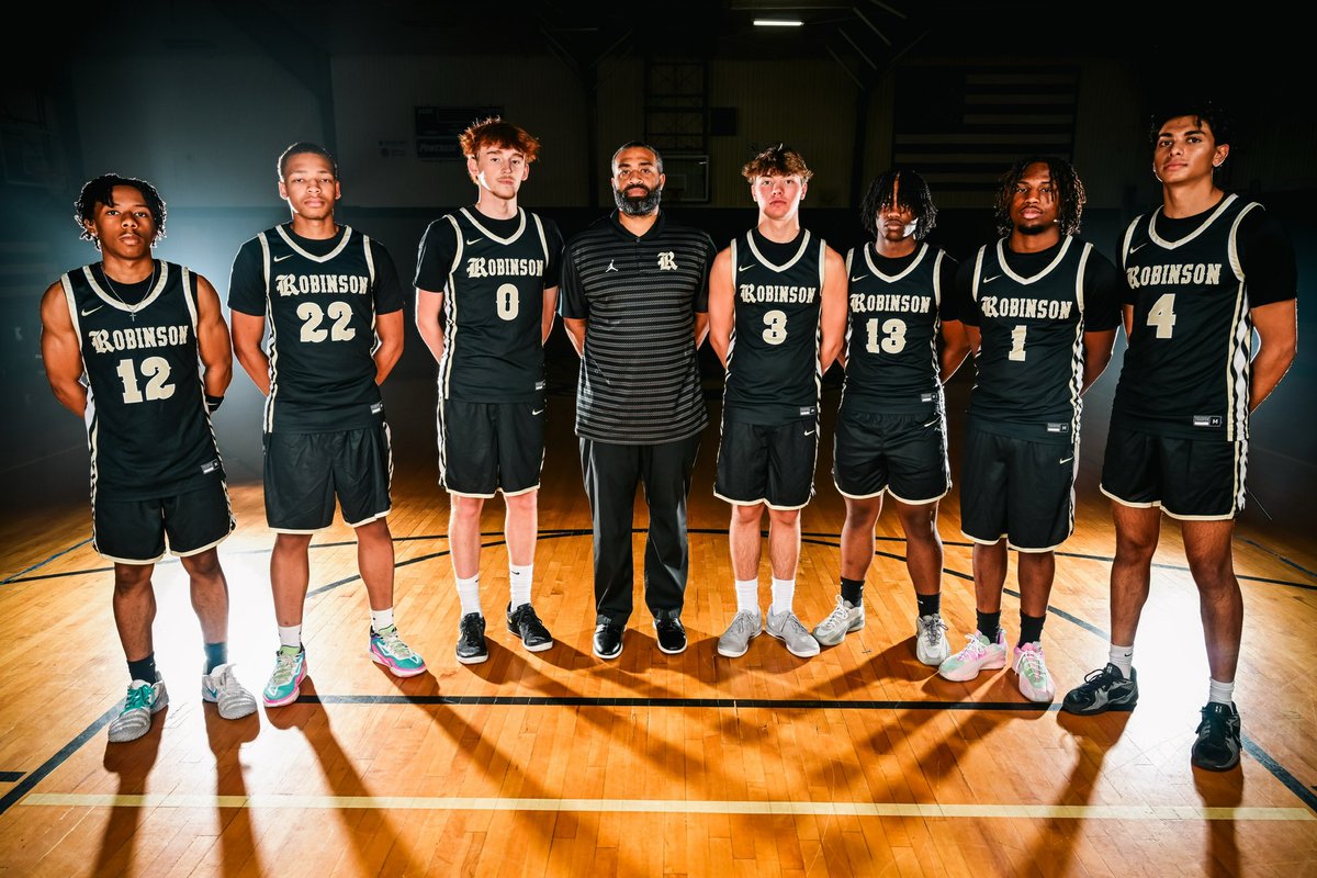 Robinson Basketball tweet media