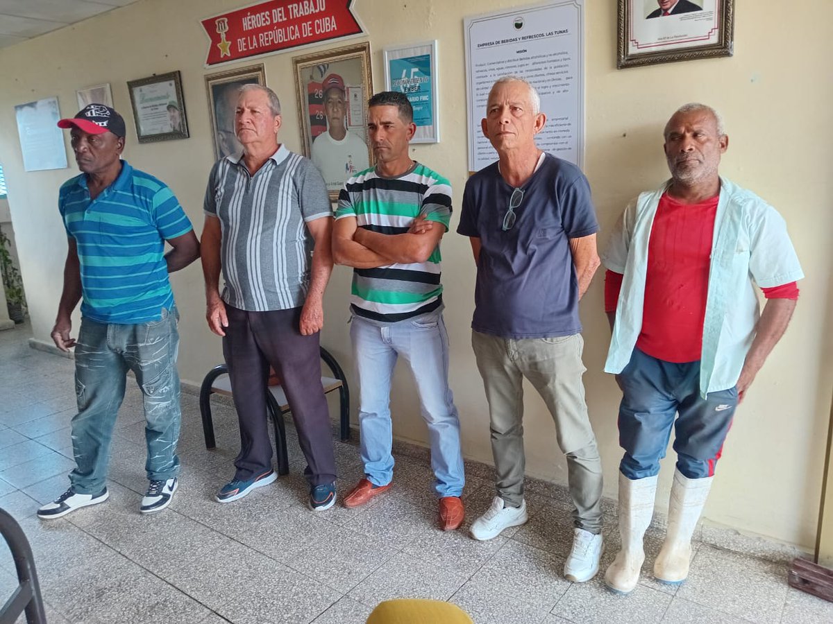 Asamblea de Trabajadores Ejemplares en la EMBER Las Tunas.Electos para el proceso a las filas del Partido los trabajadores Julio Ojeda y Odalis Sicilia.
#PCC
#PorLasTunasLaVictoria