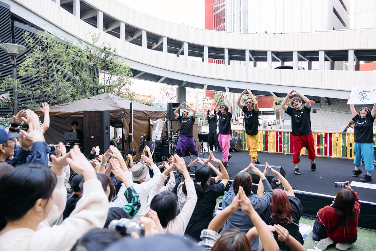 OsakaVolunteer's tweet photo. \ #広報 /エンタメ×手話で #聴覚障害 や #手話 について発信📣
取り組みを広く発信します!
パフォーマー募集もアリ!
日時:依頼が入ったタイミングで募集
場所:新大阪KOKO PLAZA(最寄:各線「新大阪」)
募集先:手話エンターテイメント発信団oioi
詳細
☞ https://t.co/M1Eno1GqBl
#N322 https://t.co/MsMq02oI9B