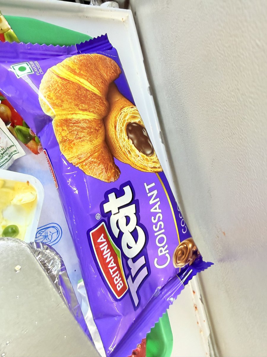 Aniket3840's tweet photo. @RailMinIndia  #vandebharat 
There are many people who don’t like high amount of sugar products and that to in the morning
 many senior citizen won’t even try this

Please do some research and replace it with  healthy diet eaten irrespective of age https://t.co/avcYLtIsr2