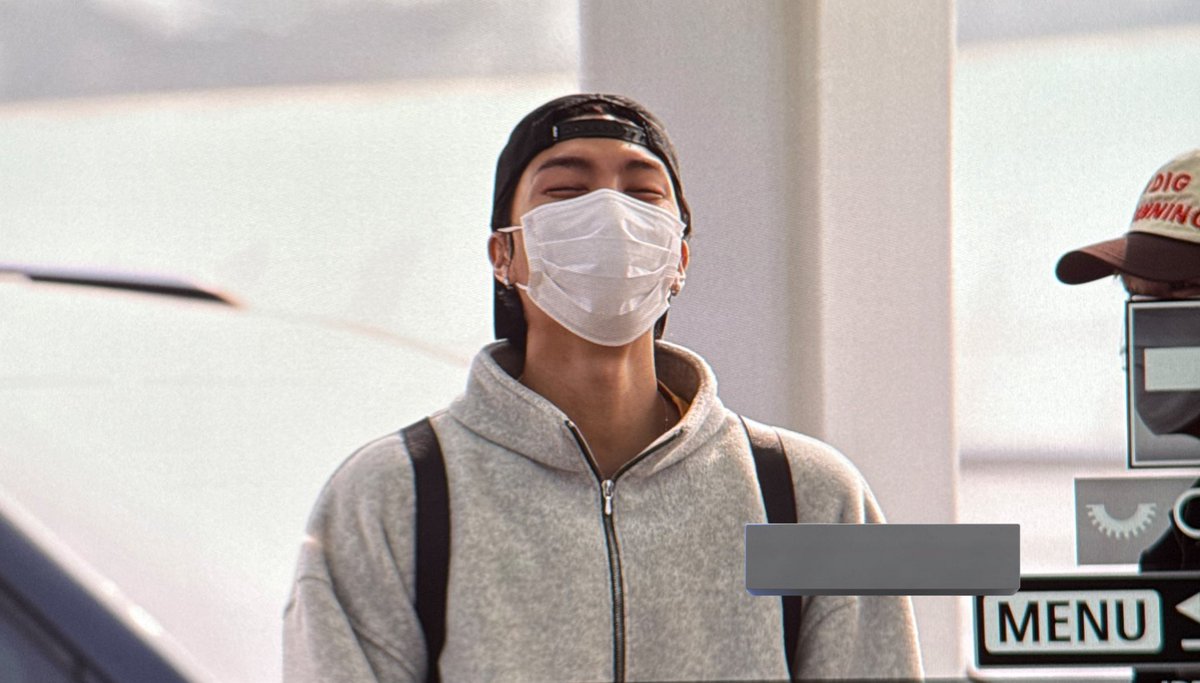 풀썬 tweet media