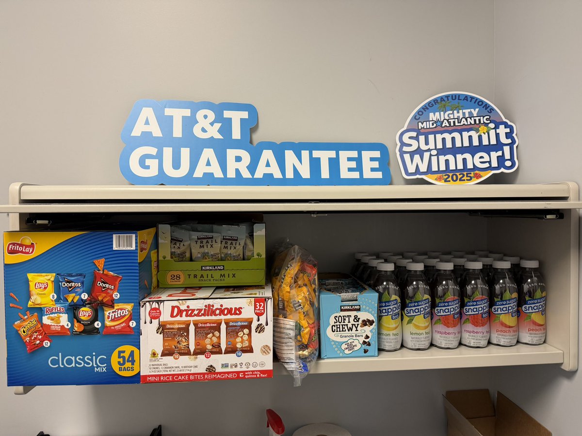 bmoney9293's tweet photo. We are Stocked &amp; Loaded to finish the month strong with Open Enrollment &amp; HTP! @Asurion 💪🏼🍭

#PerformancePays #WinAsOne https://t.co/rCnzGotSZL