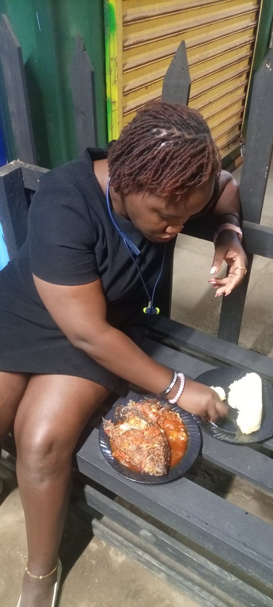 AllanNyash's tweet image. Jana kuna peng alikuja kucelerbrate her birthday na wet fry it was our second wet fry. mkuje kwa wingi 
Happy birthday Magdalene 🎂