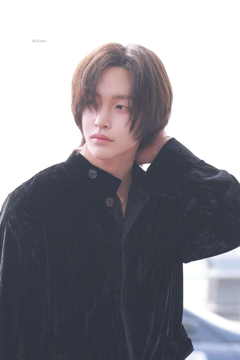 WisLove232's tweet photo. 260213  ICN 

#라이즈 #RIIZE #원빈 #WONBIN https://t.co/bTNSa8Gtr5