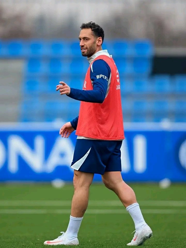 Yusty121's tweet image. DAY 128: To 1,000 GM Challenge 

Goooodddd Mooorningggg CT &amp;amp; FT.

Buongiorno tifoso dell'Inter! 

Happy Friday Everyone❤️ 🤗🤗

Hakan is Back from injury 🤕